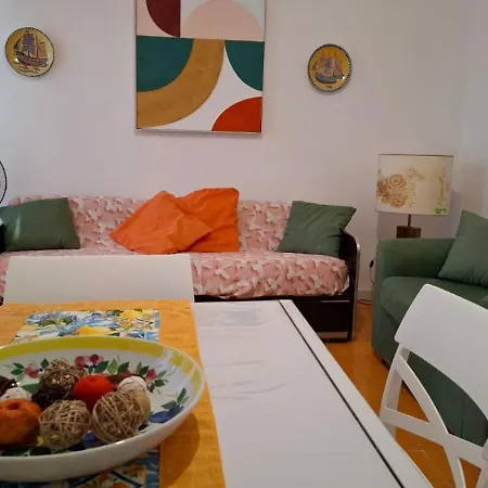 아파트 Indipendente